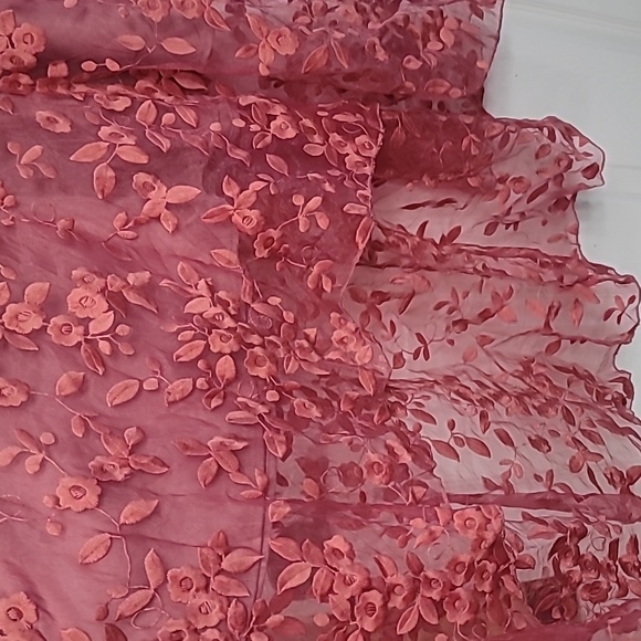 Dress - Picture 4 of 4